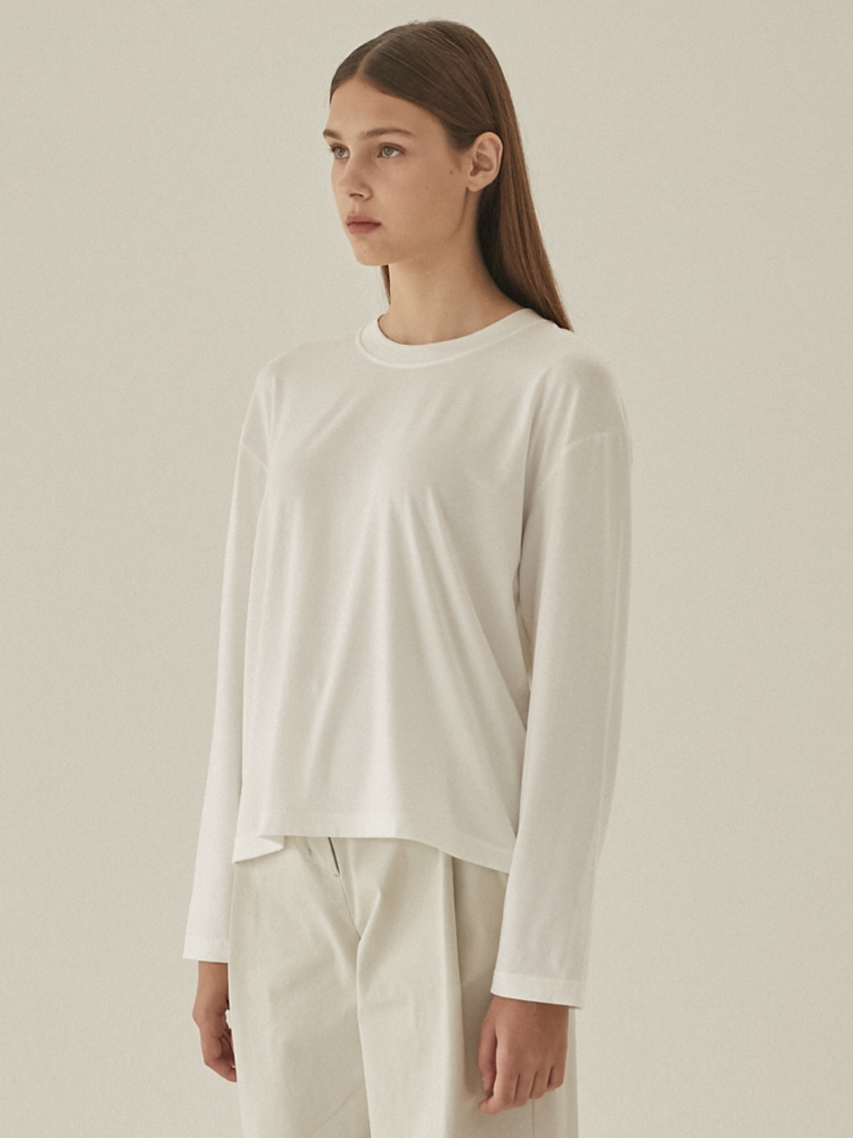 [전지현,김지원,하니,김세정 착용] Soft Modal T-shirt - Off White