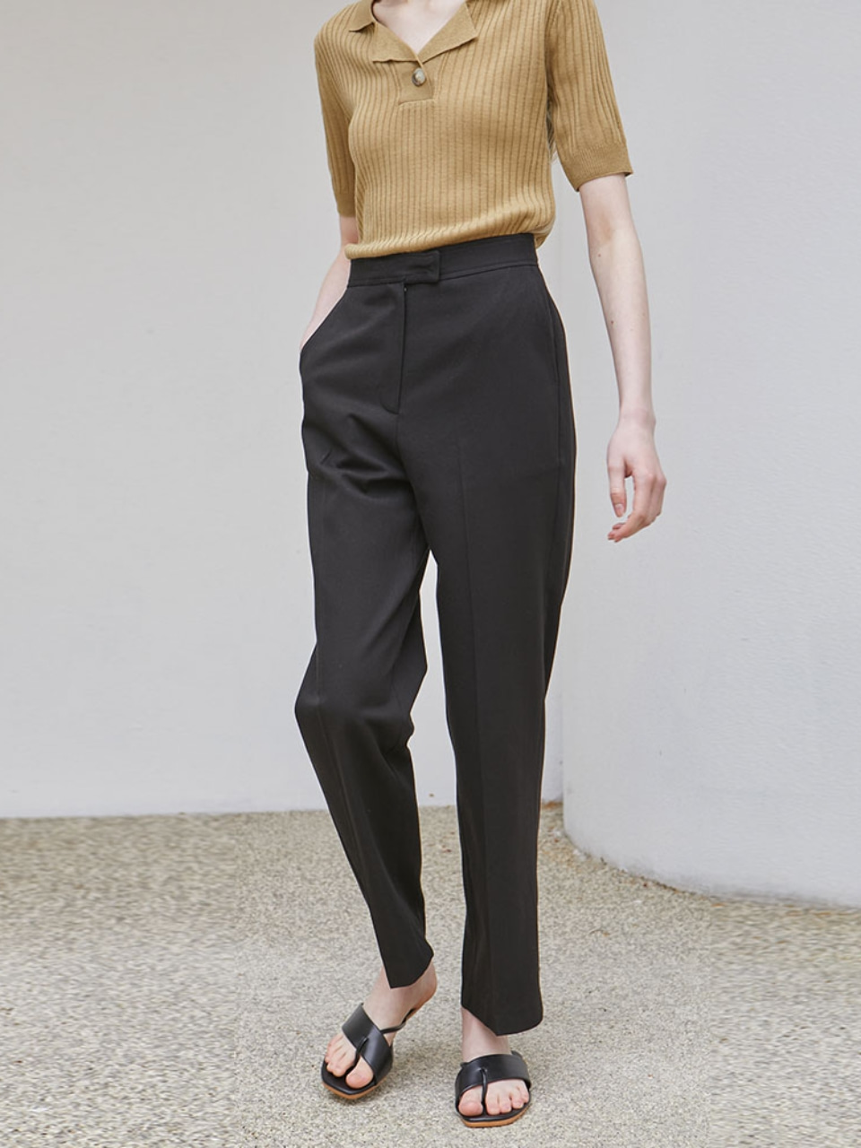 Relaxed Straight Pants - Black