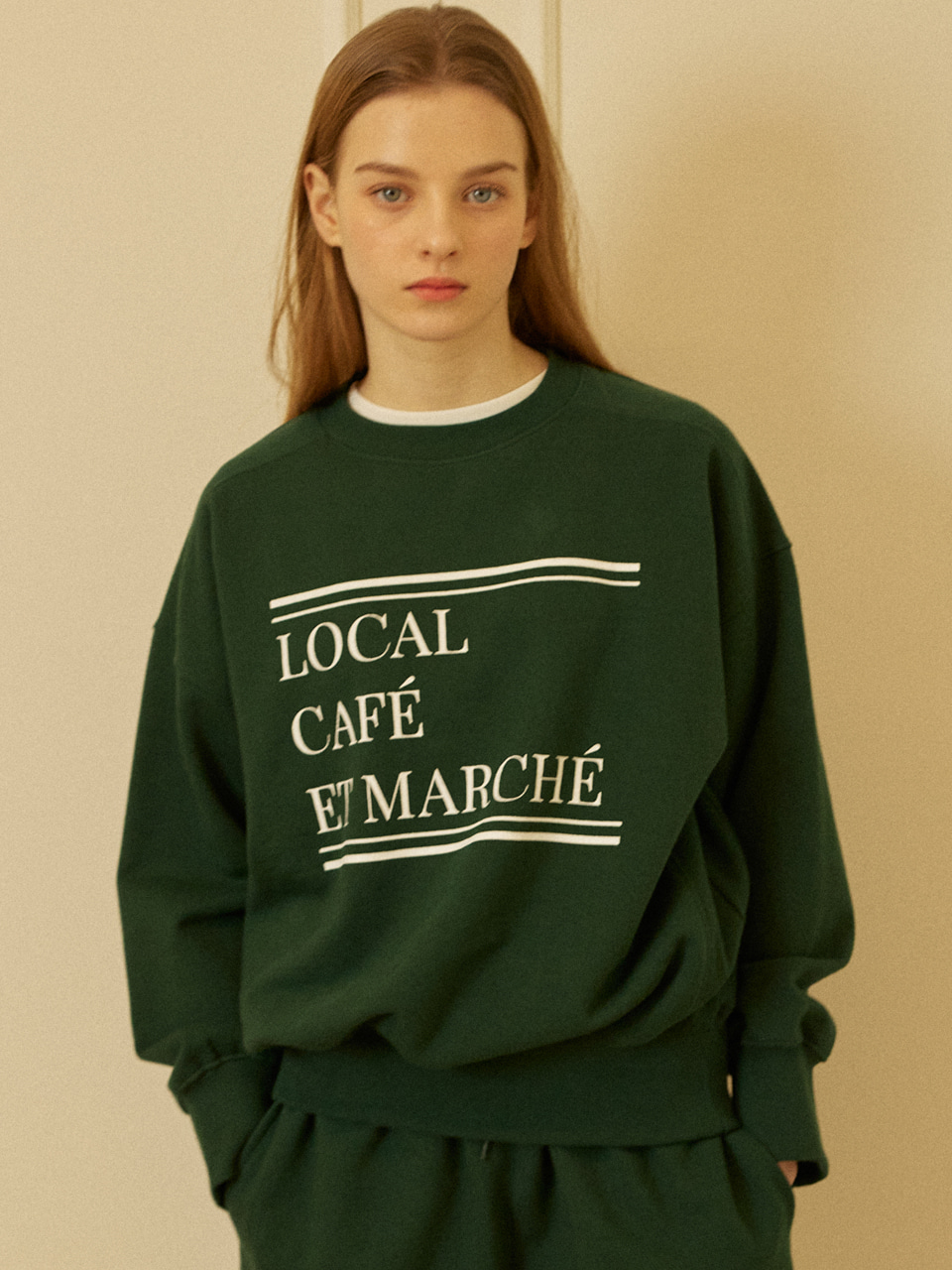 [조유리 착용] Cafe Lettering Sweatshirt - Deep Green