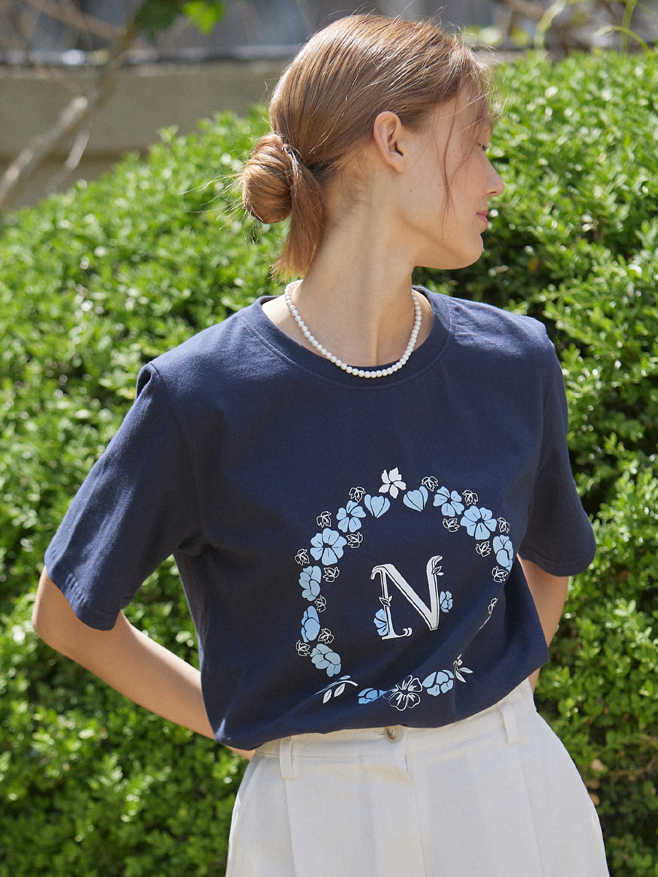 Floral Circle T-shirt - Navy