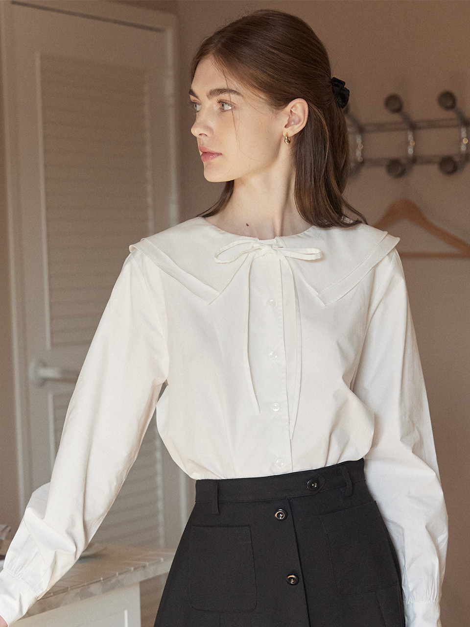 Double collar ribbon blouse - Off White